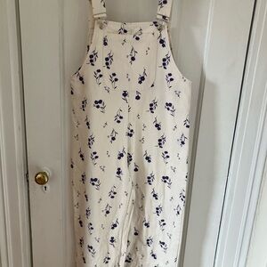 Zara White and Blue Floral Viral Overalls Size S